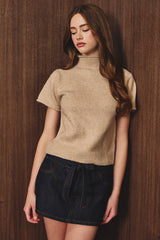 SOFT KNIT SHORT SLEEVE CROPPED TOP