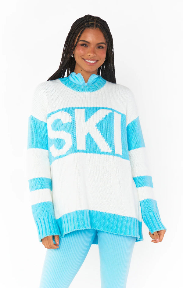 Ski in Sweater