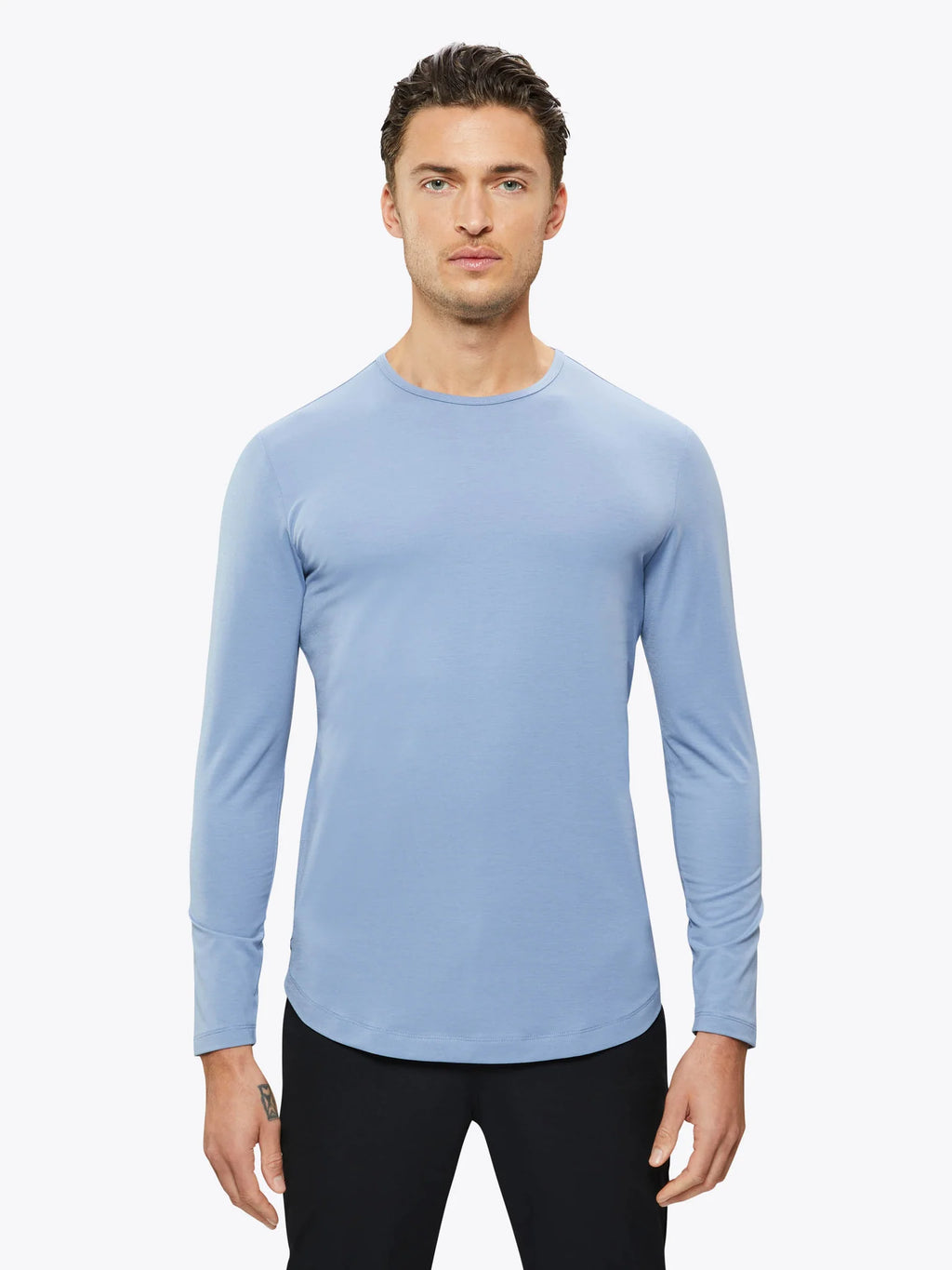 AO Long Sleeve Curve-Hem Tee – Luxe Leisure